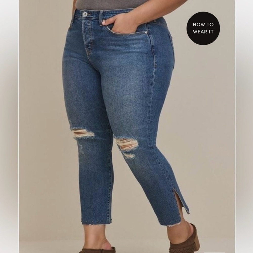 Torrid High Rise Straight Classic Denim Studded Jeans NWT